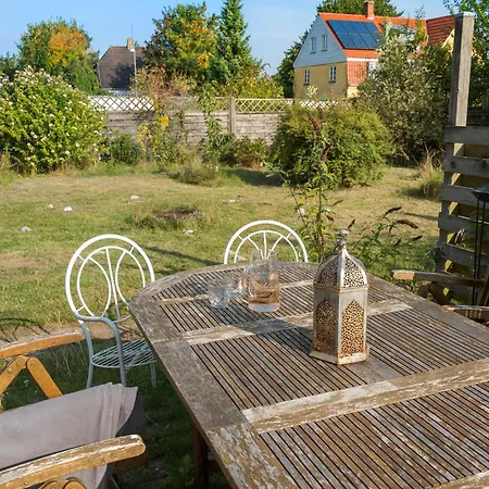 4 Bedroom Gorgeous In Faxe Ladeplads Semesterbostad Fakse Ladeplads