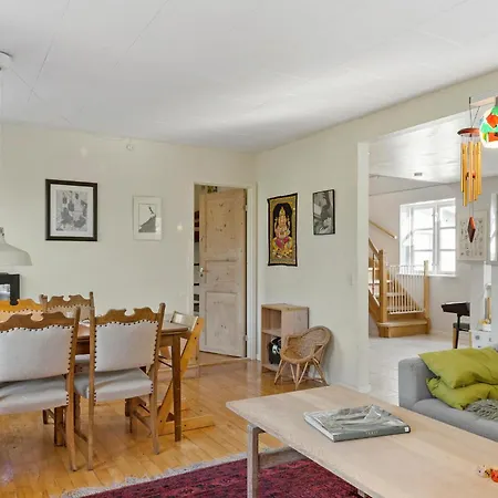 4 Bedroom Gorgeous In Faxe Ladeplads * Fakse Ladeplads