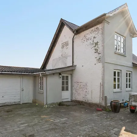4 Bedroom Gorgeous In Faxe Ladeplads Fakse Ladeplads